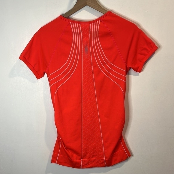 Women’s | Athleta Workout Shirt | Medium - Picture 5 of 6